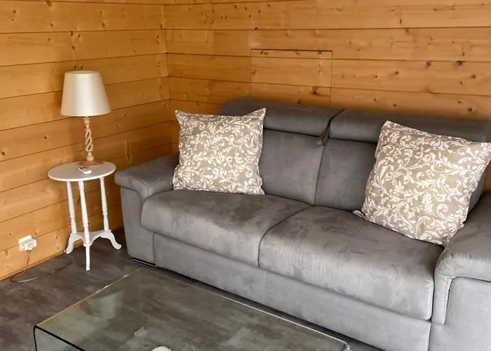 Bungalow Dans Le Jardin