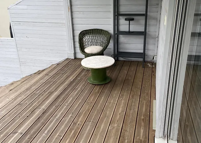 Bungalow Dans Le Jardin